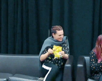 fierceheda:   Katie McGrath getting Pineapple Lumps from a fan (x)