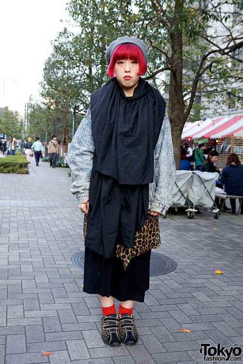 Acid wash jacket, Monomania stole, Moussy skirt &amp; Dinosoles in Shinjuku.