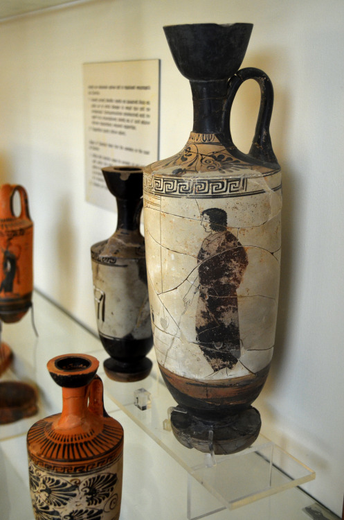 greek-museums:Archaeological Museum of Laurion:A white ground lekythos with a scene of mourners, fro