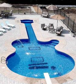 victoriareeserealestate:  Les Paul guitar inspired swimming pool —- yay or nay? #LoveYourHome #RealEstate