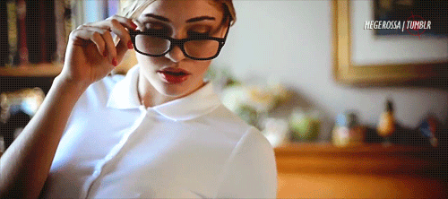bumsaregreat:  megerossa:  teach me)  I want one :(