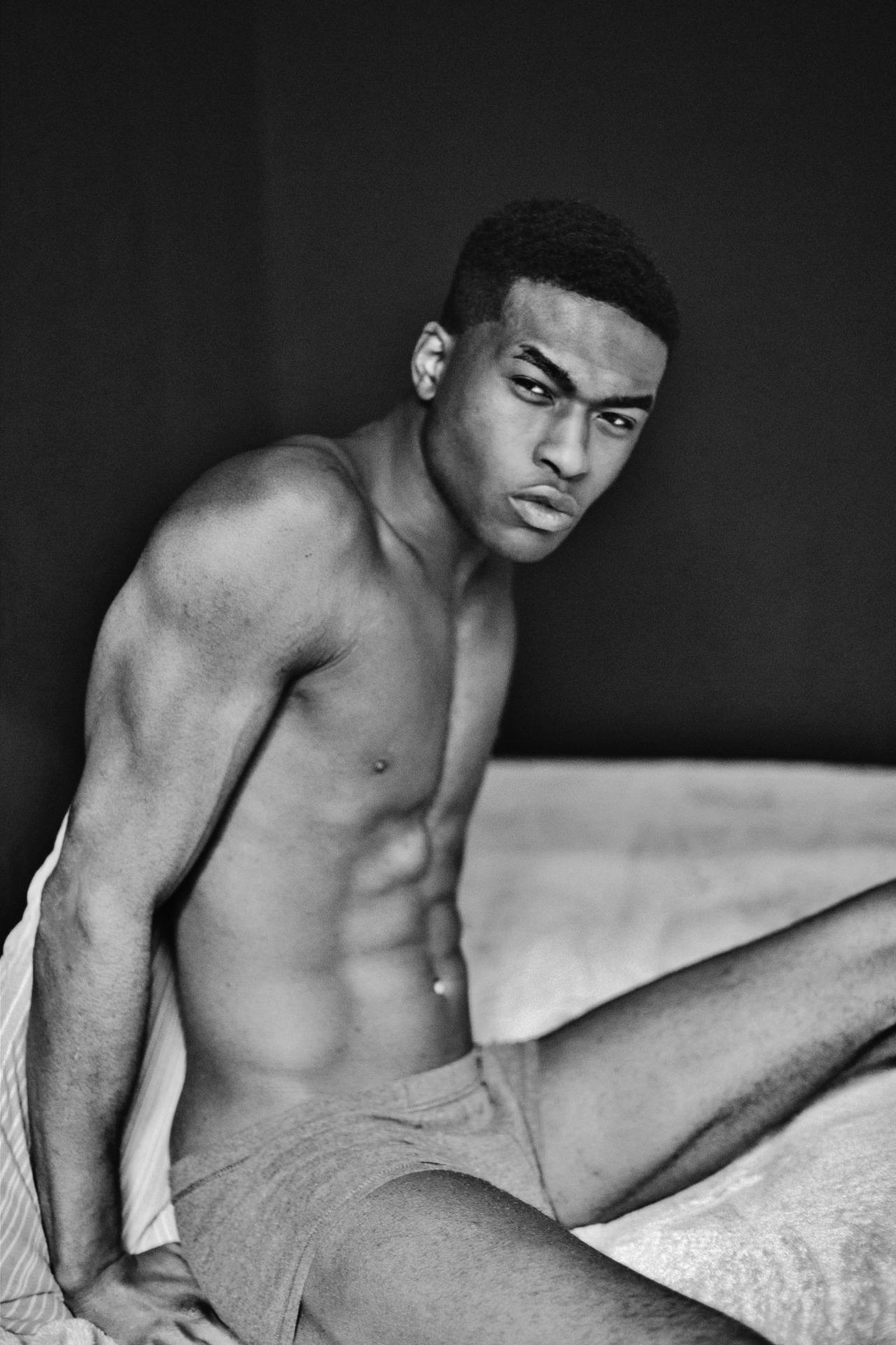 blackmalemodels:  Leonardo Taiwo (D1 Models) (who apparently has no need for clothes