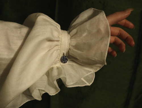 vincents-crows: I finished the post on my very ruffly shirt! Incorrect. This is an 18th century man&