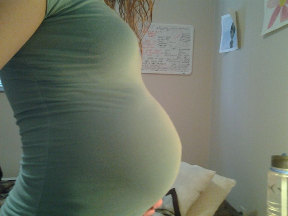 littlemissnoteverything:  34 weeks, 6 till due date and 3 till shes full term! eeek!