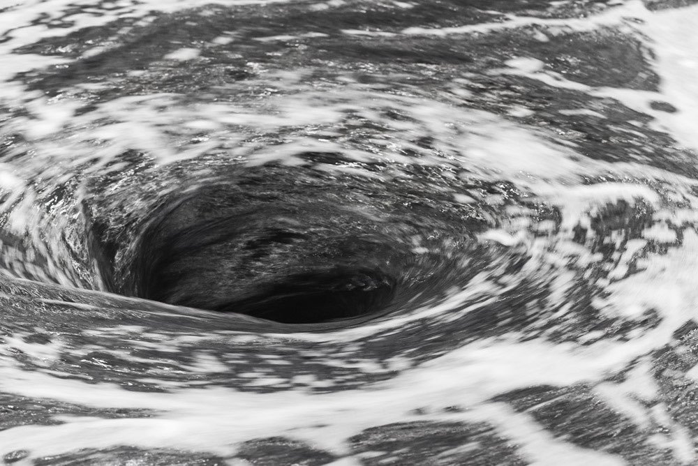 troq:  itscolossal:  Anish Kapoor’s Perpetual Black Water Whirlpool Installed in