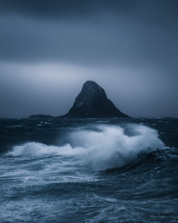satakentia:  Bleik  Captured during a storm at beautiful Bleik, Nordland, Norwayby Klaus Axelsen