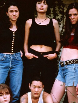 kasiastress:  Hedy Burress, Angelina Jolie, Jenny Lewis, Jenny Shimizu and Sarah Rosenberg in Foxfire (1996) 