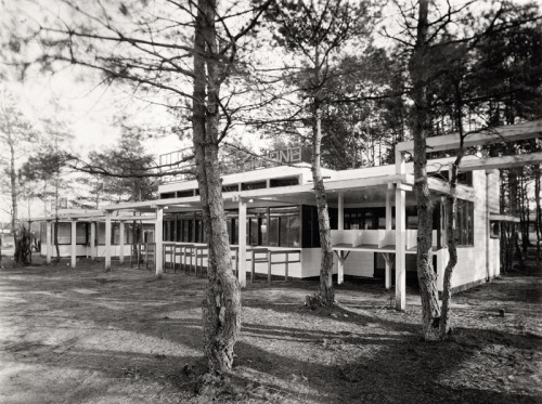 germanpostwarmodern:Post, Telephone and Telegraph Office at the Sterkamp (1927-28) in Ommen, the Net