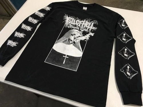 Deadly new longsleeve courtesy of Holy Mountain Printing, available at Profound Lore Records. Single
