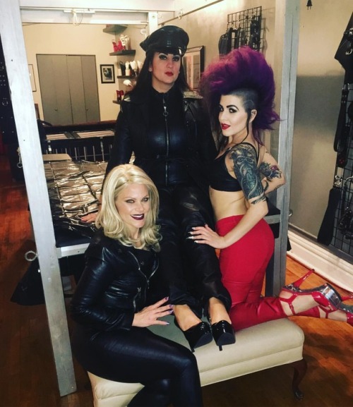 mistressxena:  Yesterday night. Shooting a custom clip with these hot Ladies! If you’re interested in receiving your very own custom clip, then email Me: mistressxena_chicago@yahoo.com #femdom #femdomme #domina #Dominatrix #leather #leatherfetish