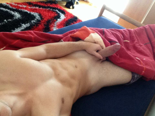 nakedguysfromkik:  Marian, so cute and Hot!