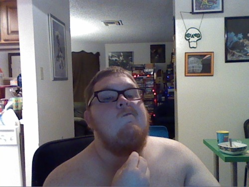 bhfroakie:  Beard’s gettin a little long. And so very red. 