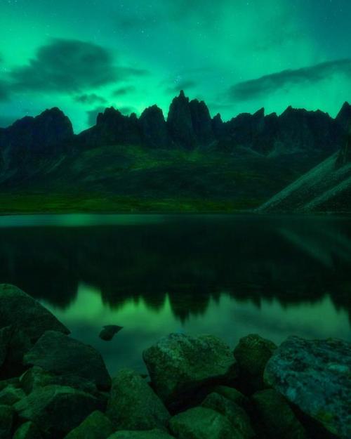 earthpictureshere:Northern Lights in the Yukon (Tombstone Territorial Park) [OC][1600x2000]