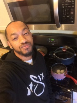 thegeneral2030:  Cookn in the kitchen on