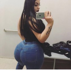 thickaddiction:  Sheeeeesh 💯💯💯