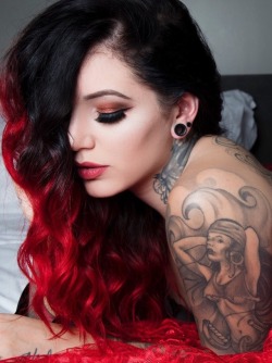 fant4me:  😍 Gorgeous Cervena 😍