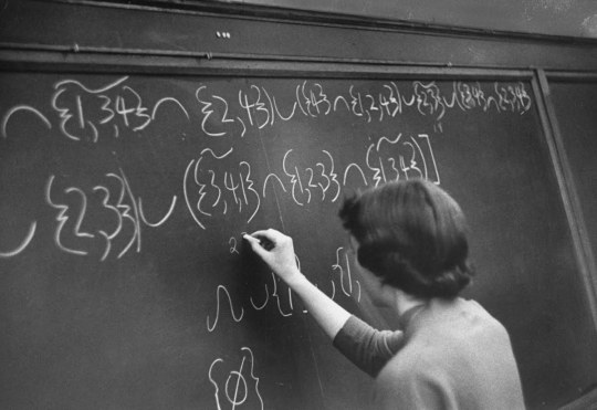 Breaking In: Women in Science, Technology, Engineering, and Mathematics - Google Arts & Culture