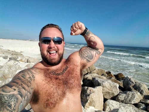 konkeriano22:  Beast mode at the beach!