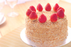 cinnahearts:  strawberry cake (by yogi.hadijaya)     
