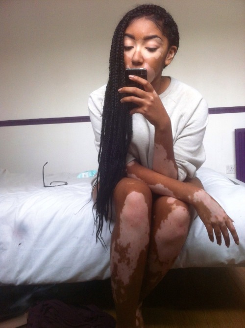 yung-eastafricangirl:This selfie is kinda old but oh well #blackout