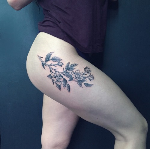 shannakeyes:Made some wild roses for @pineal–paradigms