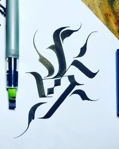 “K” • • • • • • • • • • #bakemono0504 #calligraphy #fraktur #50words #typography #tattoo #calligraph