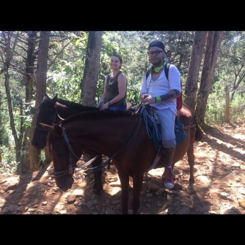 #herfirsttimehorsebackriding #horsebackriding #yeehaw