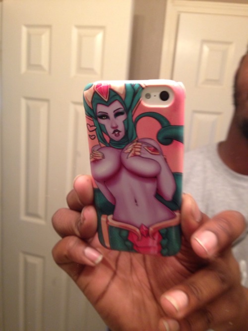 the-pump-king:  My phone case commission is here!!! Many thanks to Ikebanakatsu for this lovely artw