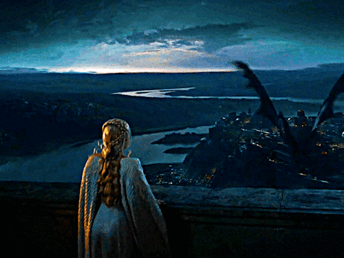 DAENERYS TARGARYEN And DROGON Game Of Thrones (2011-2019) 5.02