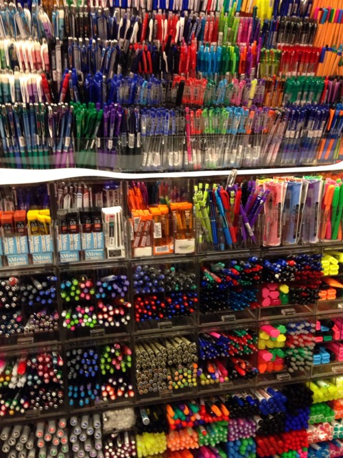 tee-studies:  5/19/2015  I’m in Singapore visiting my dad right now, and oh my goodness! Pen heaven! I was at the Popular bookstore earlier, and I can only wish that they sold pens like this in the US (or, at least where I live). I didn’t walk out