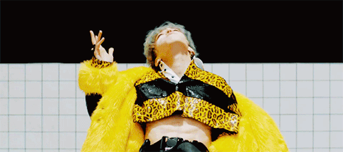 adventurecallingemotions: feeling so high like a firework, pop pop pop pop