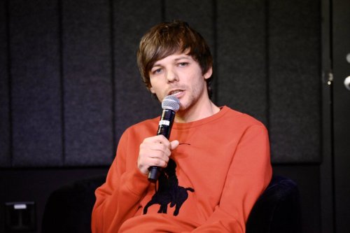 @Radiodotcom Sooo look who stopped by today to host a listening party for #Walls! #LouisTomlinson