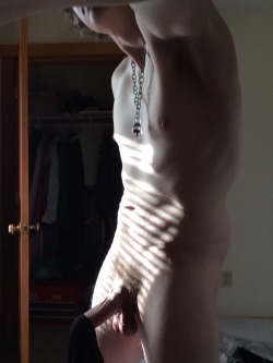 naked-straight-men:  Found a new hanger…  Hot