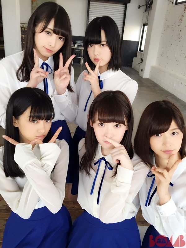 monowasure: @idol_bomb 【BOMB2月号発売中】欅坂46表紙＆44ページ大特集☆平手友梨奈・小池美波・原田