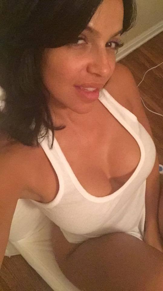 fletchertrowan:  Vida Guerra, simply Beautiful