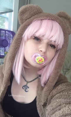 erika-floydxo:  This hoodie is too cute and soft. I’m a baby bear!!   ✨don’t delete my captions or repost my photos unless you want to face a grizzly✨