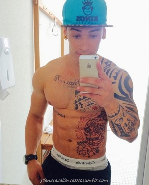 snapchathott:  latino tatto boy