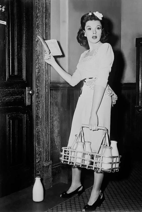 jaenausten: Judy during the filming of The Clock, 1945. 1/75 photos of Judy Garland.