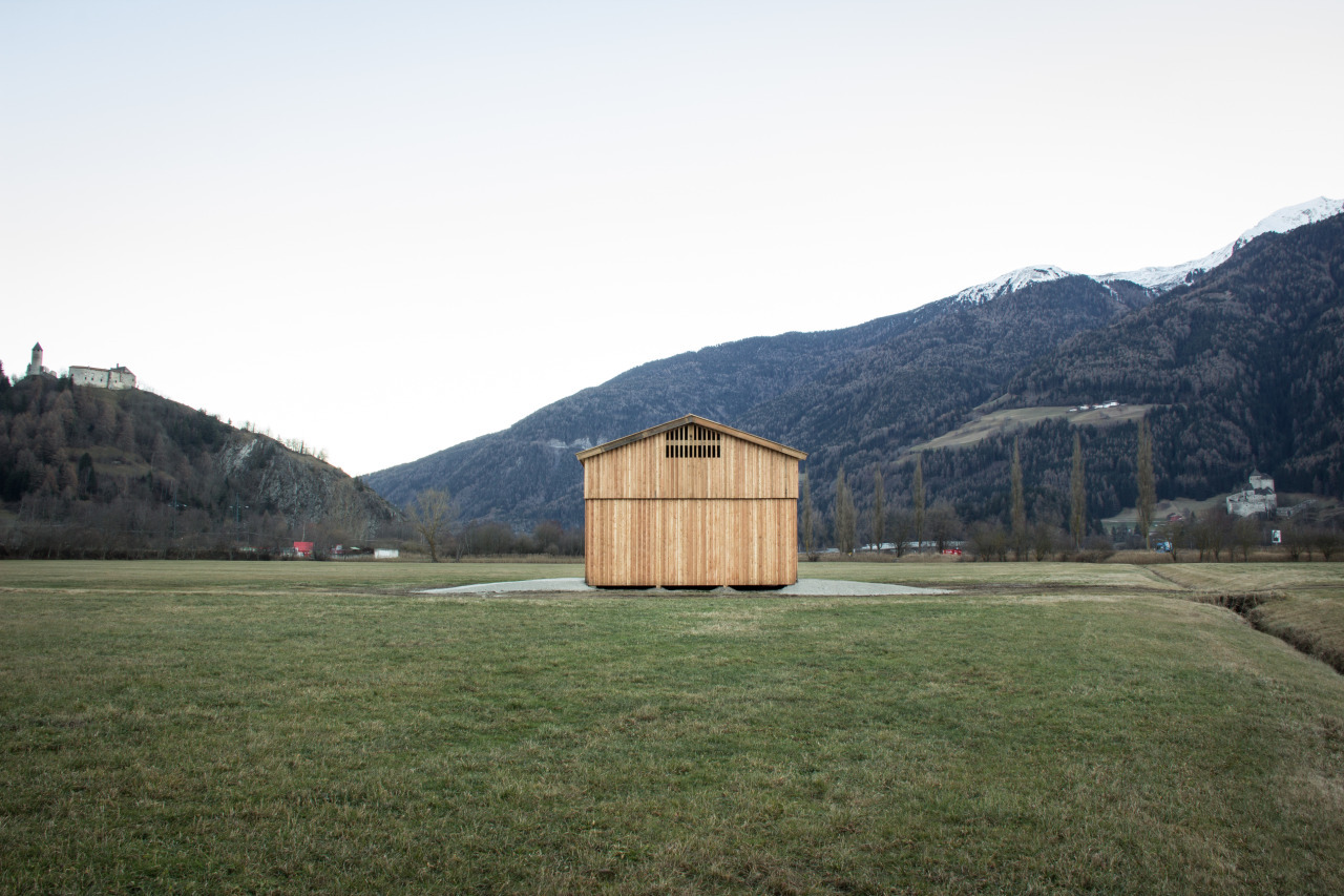 cabinporn:  Sterzinger Moos Stadel — a haybarn built by Matthias Delueg: I work
