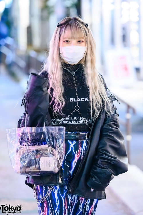 20-year-old friends Miu and Miuchan on Cat Street in Harajuku wearing dark fashion including a chain