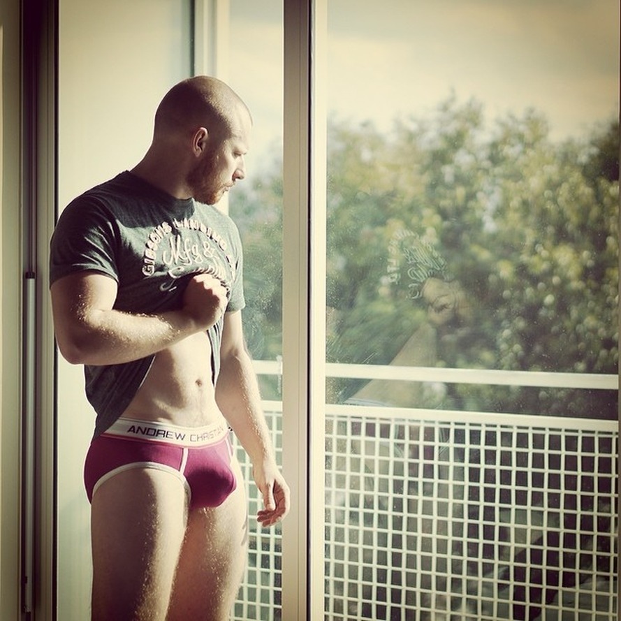 swallowtown: Mm  Nice package.