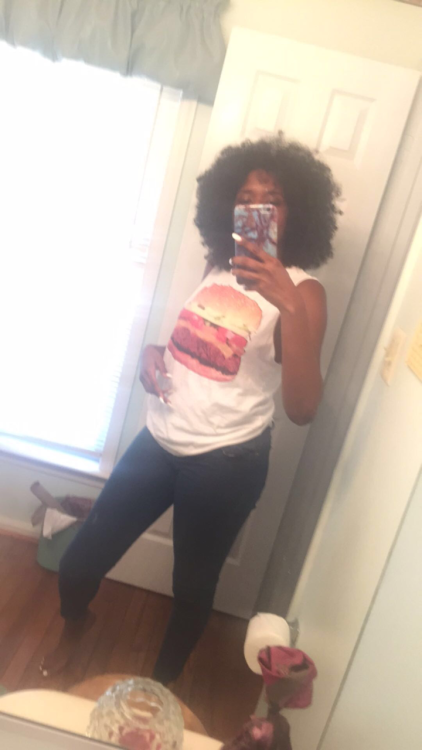 uhohnova:  Casual Outing.. About to go find me my next man. 😅