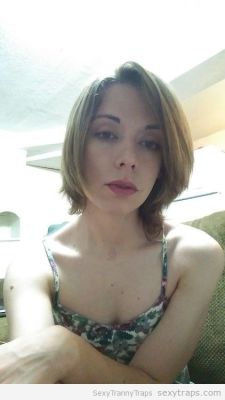 amateur-tranny:  Sexy Tranny Trap Pictures