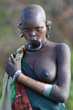 Megaosmar: Ethnotribegallery:  Surma Girl, Oromia, Ethiopia By  Marcel Staron  