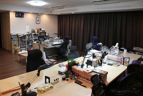 Kishimoto's Work Place