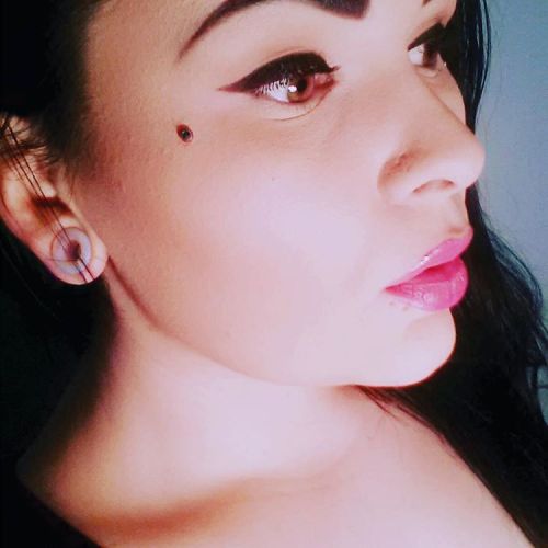 sultryunabasheddrugfiend: Got bored and done my makeup.  Those pouty pink lips though.  Love that co