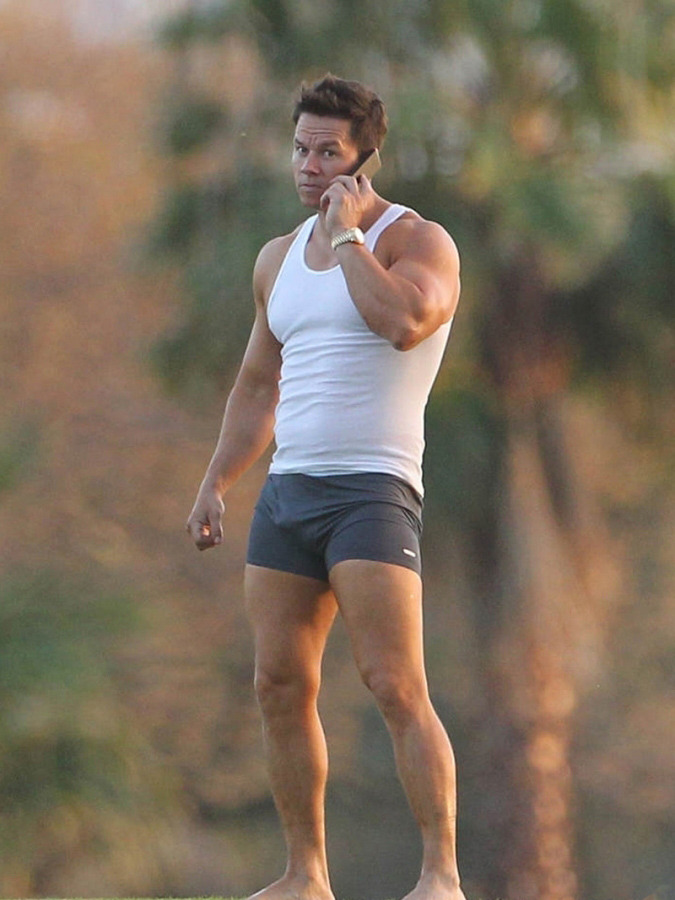 akosipedropenduko:  Mark Wahlberg