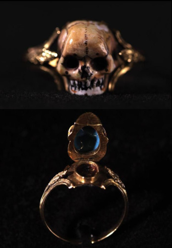 stuffmomnevertoldyou:  collectorsweekly:  The Weird World of Vintage Poison Rings