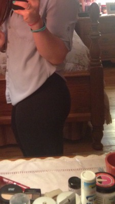 beauty-ls-the-beast:  Ayyyy squats have been