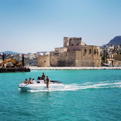 Summer is Sicily for lovers of swimming and the sea is the ultimate. Castellammare del Golfo is an o